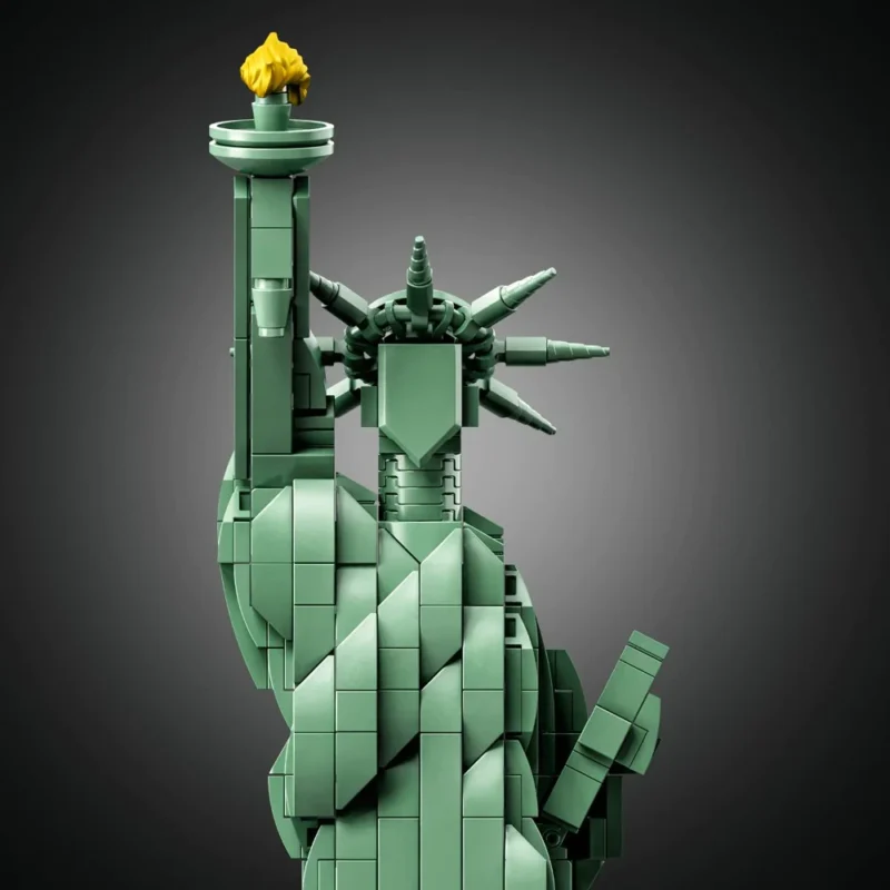LEGO Architecture Statue of Liberty Construction Toy - Image 2