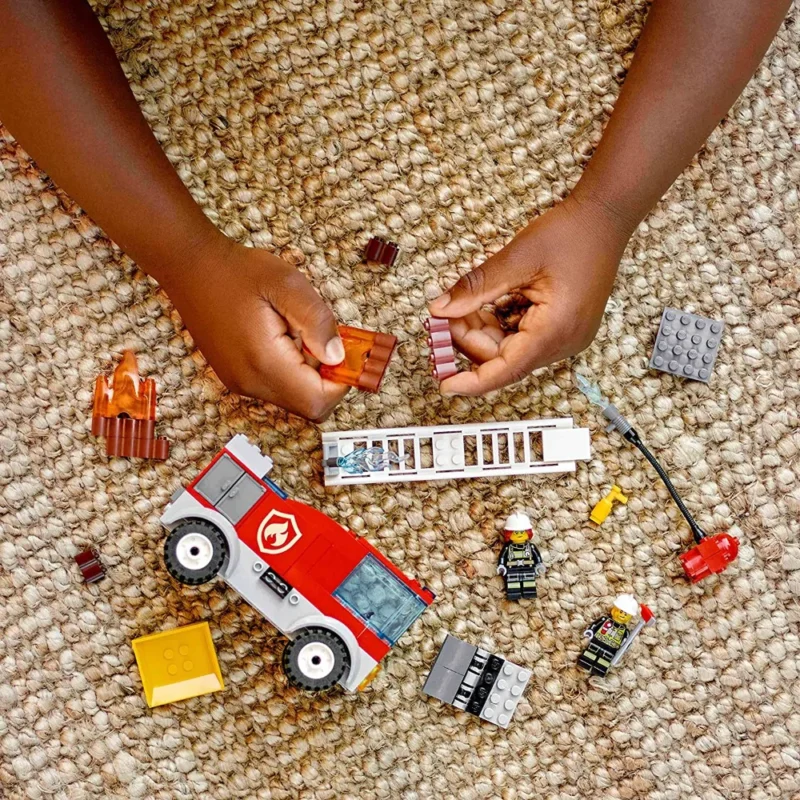 LEGO City Fire Ladder Truck Building Kit (88 Pieces) - Image 3